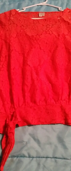 Lace top with built in camisole - Picture 1 of 7